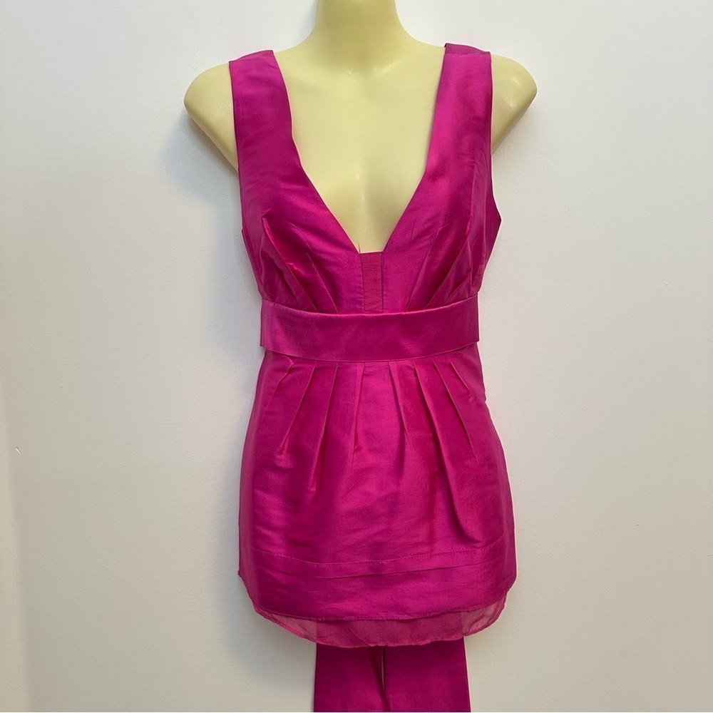 Diane Von Furstenberg Hot Pink Sleeveless Pintuck Silk Blouse size 4